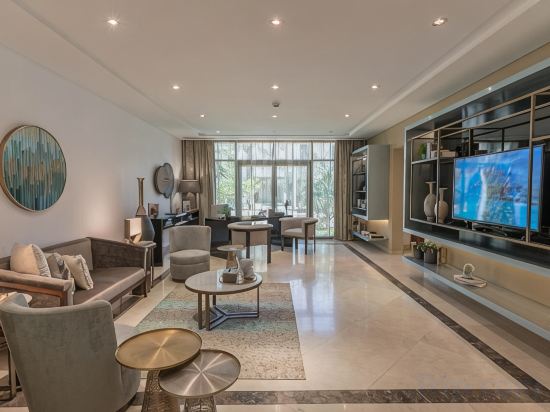 Vivienda Hotel Villas Granada - Tap to explore photos