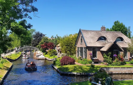 小型旅行團：羊角村及贊瑟斯漢斯（含接送及小船）