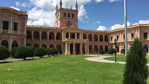 Asunción Private Walking Tour with a Local