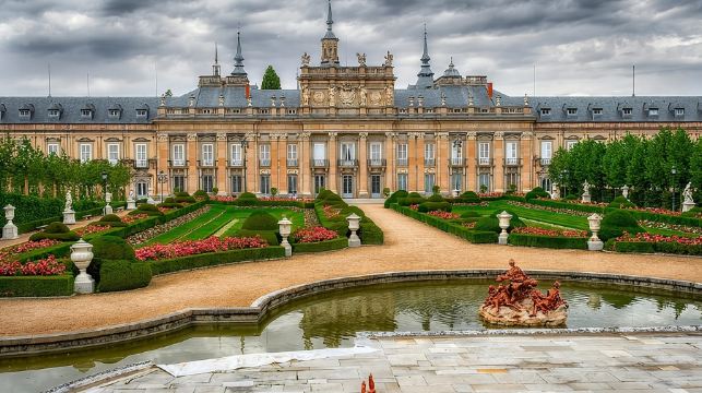 【巴黎一日遊】凡爾賽宮+奧維爾小鎮（梵高故居）+瓦茲河畔歐韋