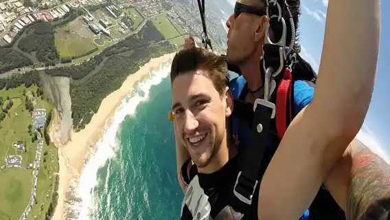 雪梨臥龍崗紐卡斯爾海景高空跳傘【15000英尺高空跳傘+全套安全裝備+專業教練】