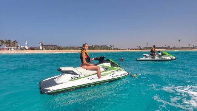 카보베르데 살 섬에서의 제트스키 모험