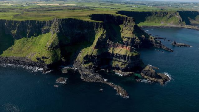 Titanic Experience and Giant's Causeway tour from Belfast
