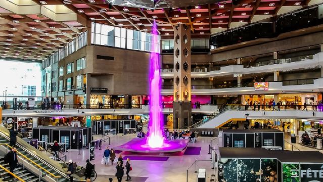 Montreal RESO Underground City + Downtown Tour by MTL Detours