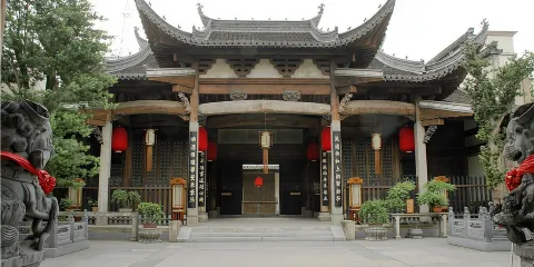 中英雙語導遊 + 多景點獨立包團導覽(徽州古城+呈坎)