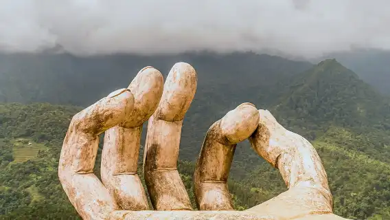 サパ チャーターカー | カットカット村、モアナ、そして素晴らしい山の景色を堪能する日帰りツアー（8時間）