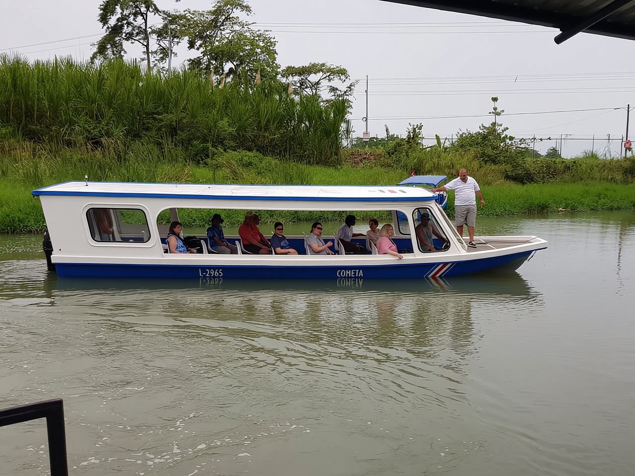 Puerto Limon: tour di mezza giornata ai canali del Tortuguero e a Playa Bonita