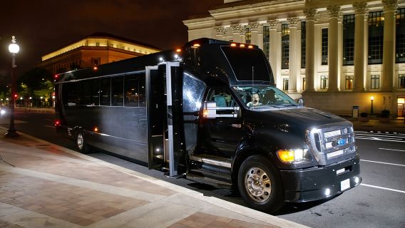 Washington, DC: Holiday Lights Nighttime Bus Tour