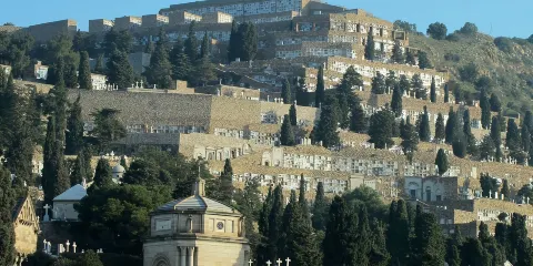 巴塞隆拿 來回蒙特惠奇公園城堡包車一日遊【中文司機】