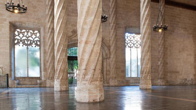 Art and Architecture - Half-Day Tour from Cruise Terminal