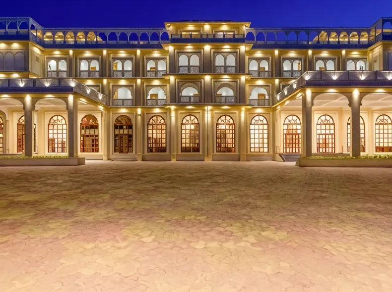 斯特林阿拉瓦利烏代布爾