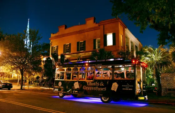 基韋斯特幽靈與墓碑電車之旅