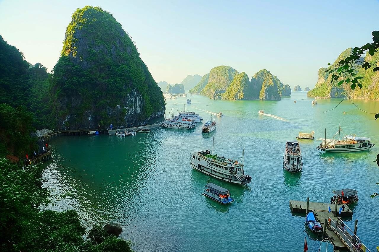 Excursion à la journée à Halong : croisière de 4 heures au départ de Hanoï