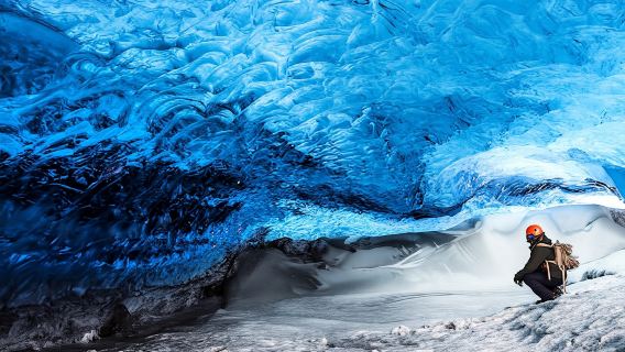 Crystal blue ice cave tour from Jökulsárlón with a super Jeep