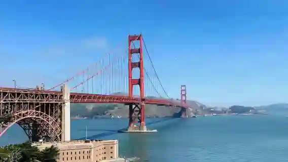 蘭茲角+帕西菲卡碼頭+雷戈里角+半月灣【10小時普通話專車】