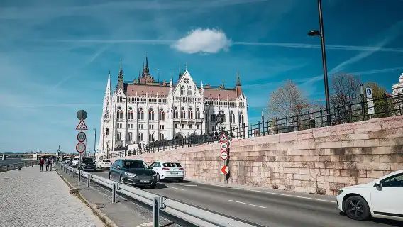 DayTrip to Budapest and Bratislava, two capitals