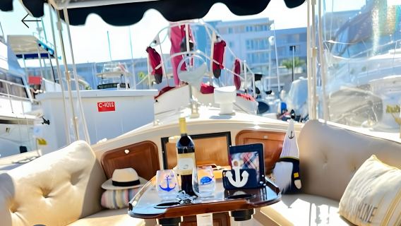 Du thuyền sang trọng ở Los Angeles Rượu vang, Thịt nguội và Sư tử biển