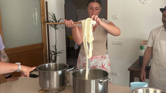 Amalfi Coast: Mozzarella, Pasta and Tiramisù Cooking Class