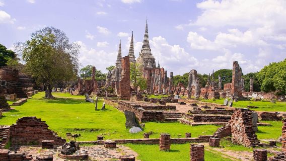 Bangkok to Ayutthaya: Ancient Temples & Bang Pa-In Day Tour