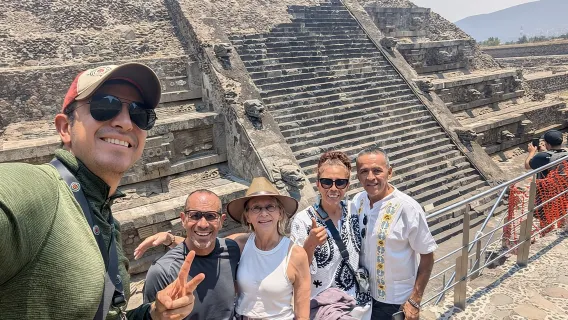 Tour privato completo a Teotihuacan e alla Basilica al tuo ritmo