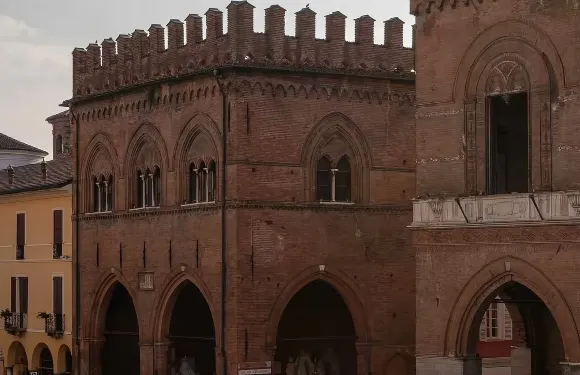 包車串聯克雷莫納大教堂+Museo del Violino+市政廣場+聖瑪利亞聖殿