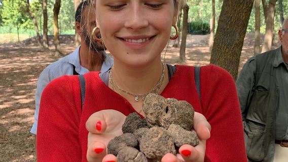 San Gimignano Truffle Hunt & Truffle Cooking Class