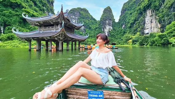 Tour di un giorno a Hanoi e Ninh Binh alla baia di Halong terrestre [Antica capitale Hoa Lu + Crociera a Trang An/Tam Coc + Pranzo a buffet]