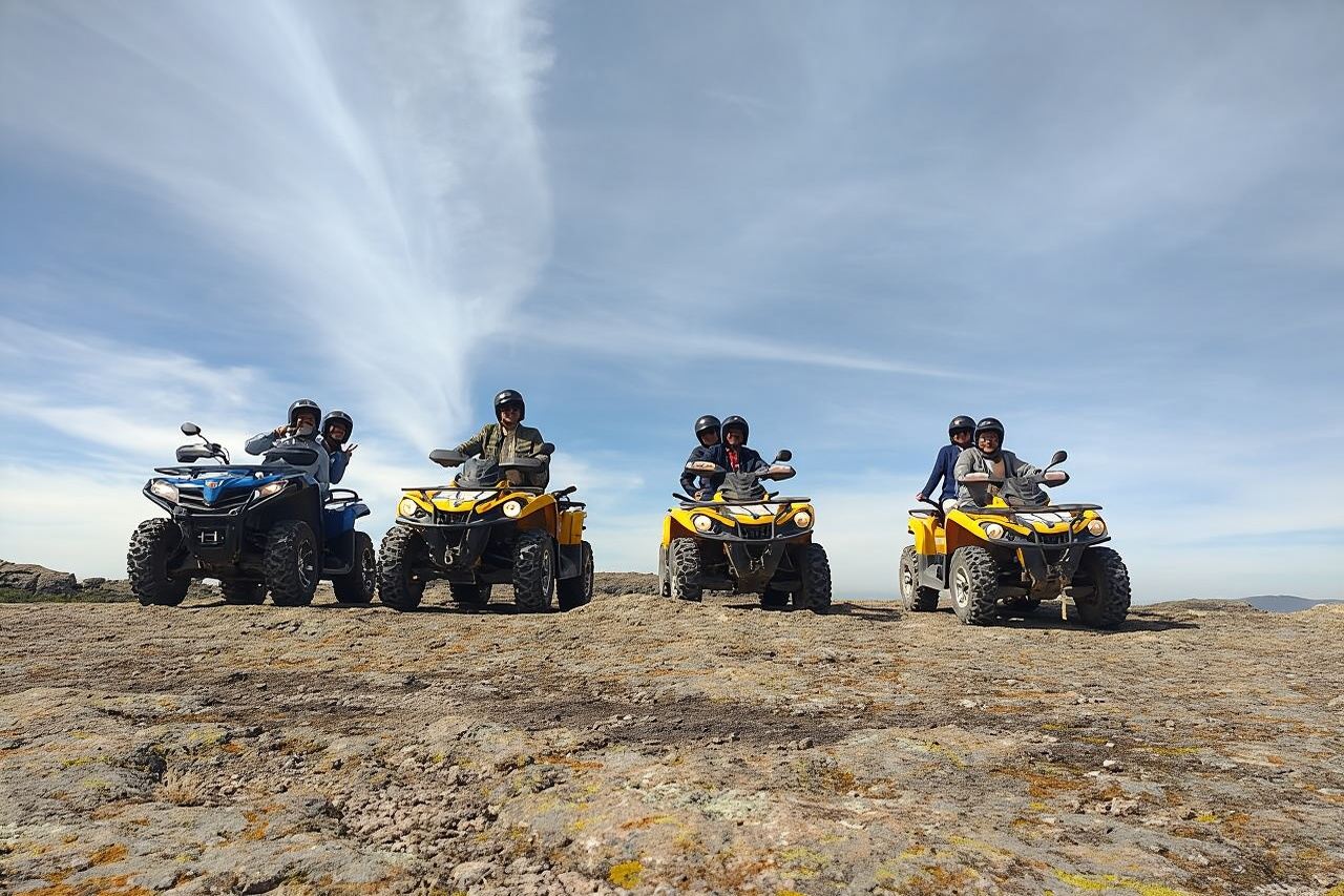 Quad attraverso le montagne e la città di Guanajuato