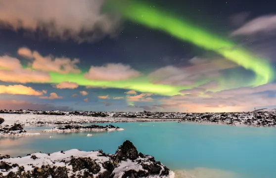 冰島雷克雅未克北極光夜遊|未遇極光免費再看|中英文導遊可選