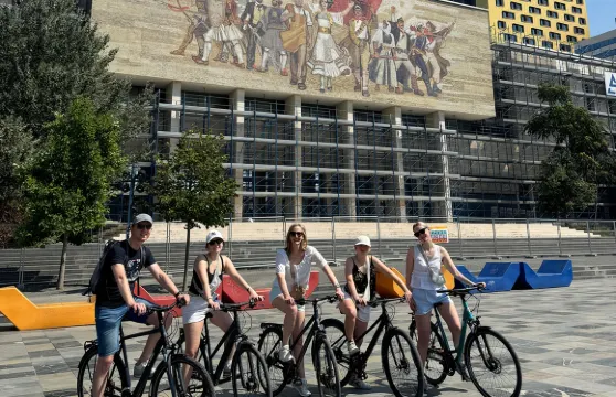 地拉那單車遊：探索地拉那標誌性地標