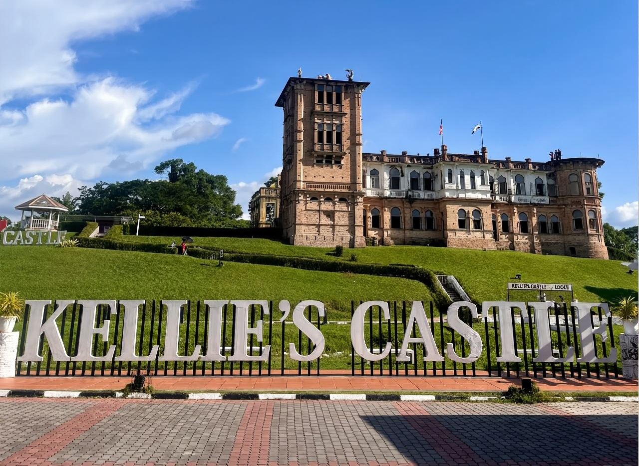 Kuala Lumpur-Ipoh-Kuala Lumpur 2-day 1-night tour (round-trip from Kuala Lumpur downtown hotel on alternate days, 1-day private charter for 10 hrs + one-way private charter from Ipoh to Kuala Lumpur on one day)