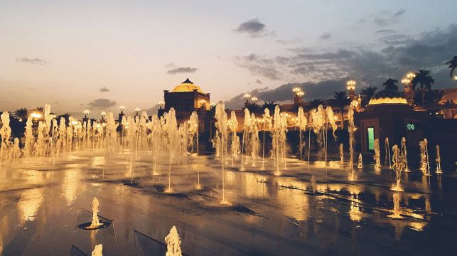 阿聯酋阿布扎比八星皇宮酒店 可選金箔咖啡le café下午茶/自助午餐/晚餐