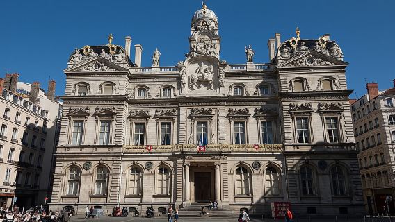 Lyon: Old District Private Guided Walking Tour