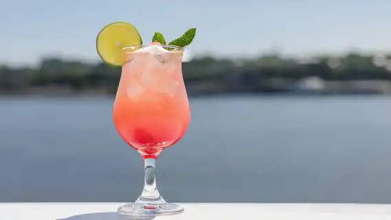 From Montréal: Québec City, River Cruise & Montmorency Falls