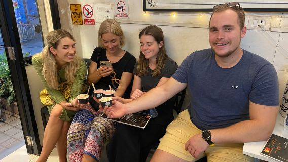 Mumbai: Abendliche Streetfood-Verkostung & kultureller Markt-Tour