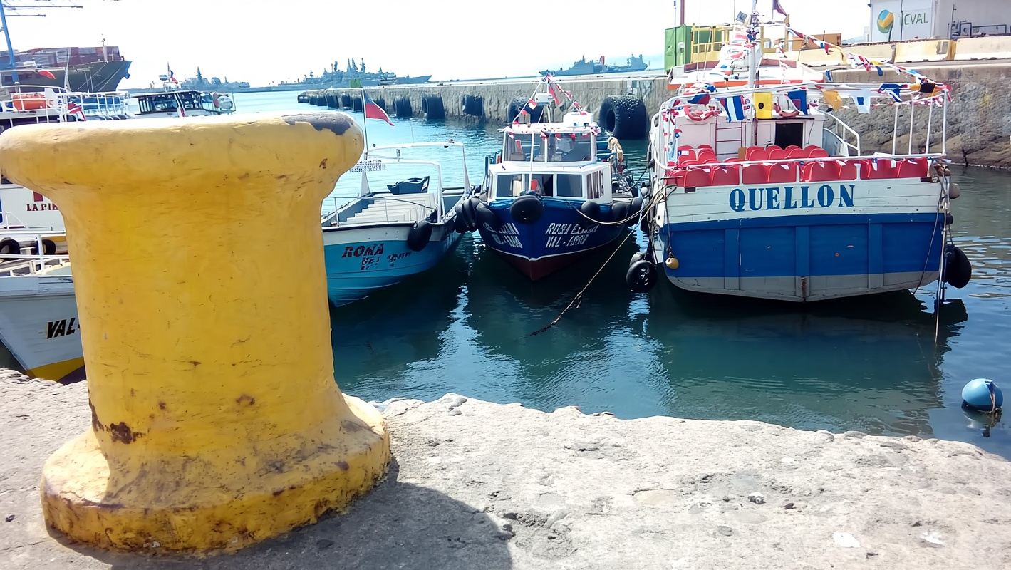 Valparaiso: Street Art, Funiculars and Port City Tour