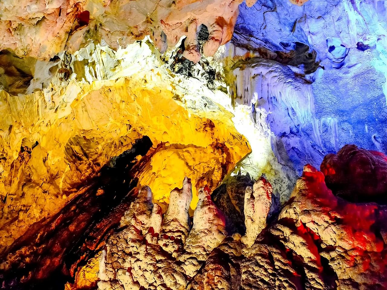 Skopje: recorrido por el cañón de Matka, la Cruz del Milenio y un pueblo etnográfico