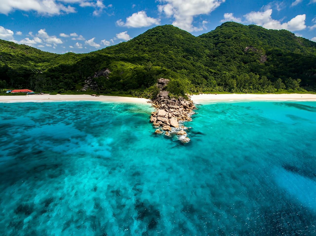 Von Praslin aus: Bootsausflug nach La Digue mit Fahrradverleih