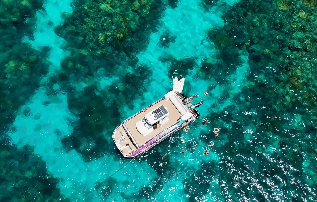 Great Barrier Reef Day Tour from Cairns (Sunlover Cruises)