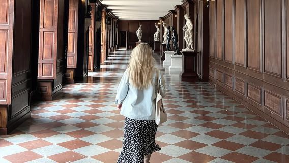 Londres: Visita guiada al Palacio Real de Hampton Court con té de la tarde