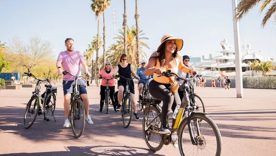 Tour in bicicletta a Barcellona, case di Gaudí o tour in bicicletta sulla spiaggia o in eBike