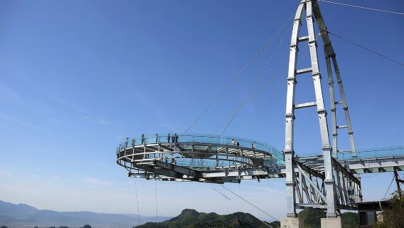 ทัวร์ส่วนตัวชมชานชาลา UFO ชานชาลาคานยื่น Shilinxia พร้อมกระเช้าลอยฟ้าไปกลับ