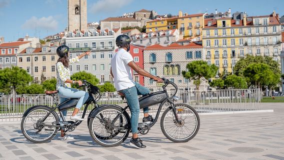 E-Bike-Tour durch Lissabon: Handelsplatz, Mouraria und Alfama