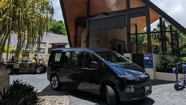 บริการรถรับส่งส่วนตัวจากสนามบินแคนส์ไปปลายทางพอร์ตดักลาสเที่ยวเดียว