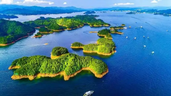 杭州千島湖景區+梅峰島+千島湖中心湖區一日遊【夢想系列遊船】