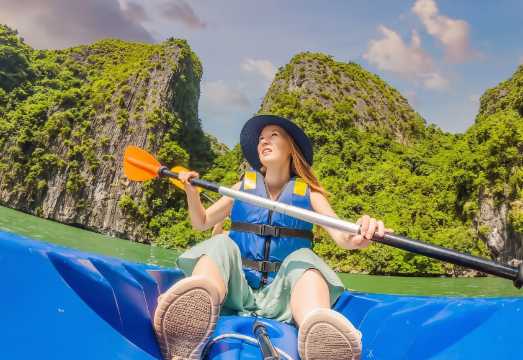 1-day tour in Vang Vieng [Kayaking on the Nam Song River + Tham Jang cave + underwater cave + blue lagoon 2]