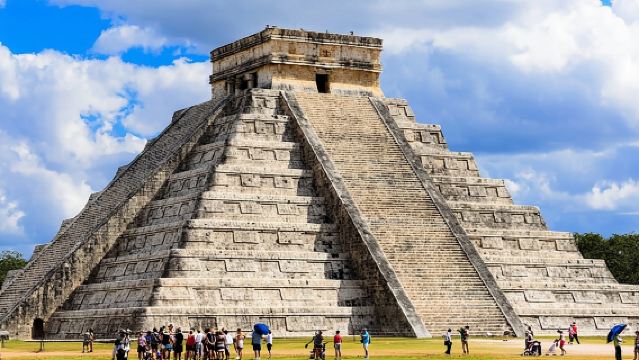 Geführte Tour nach Chichén Itzá und Cenote sowie Valladolid mit Mittagessen