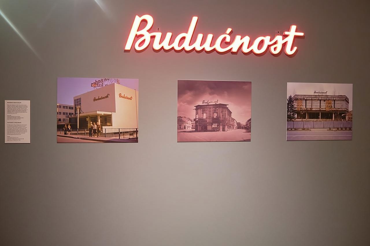 Museum of the 90s: Entry & Guided Tour