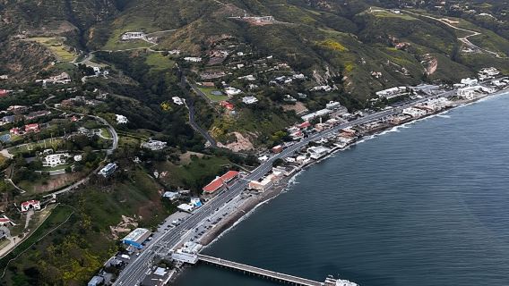 Bờ biển và Hẻm núi California: Chuyến tham quan bằng trực thăng kéo dài 35 phút