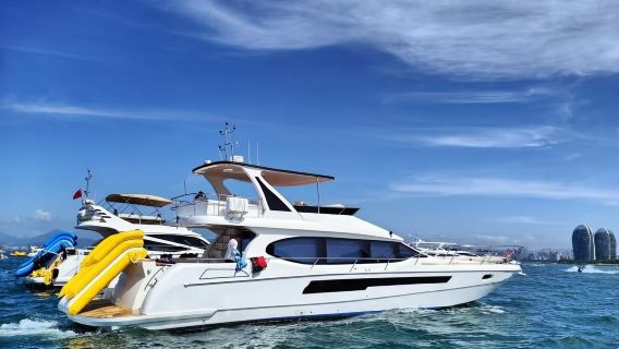 【深圳遊艇租賃】深圳七星灣遊艇會豪華遊艇包船出海+帶飛橋+KTV+海釣+遊艇自駕體驗+浮潛+水上魔毯
